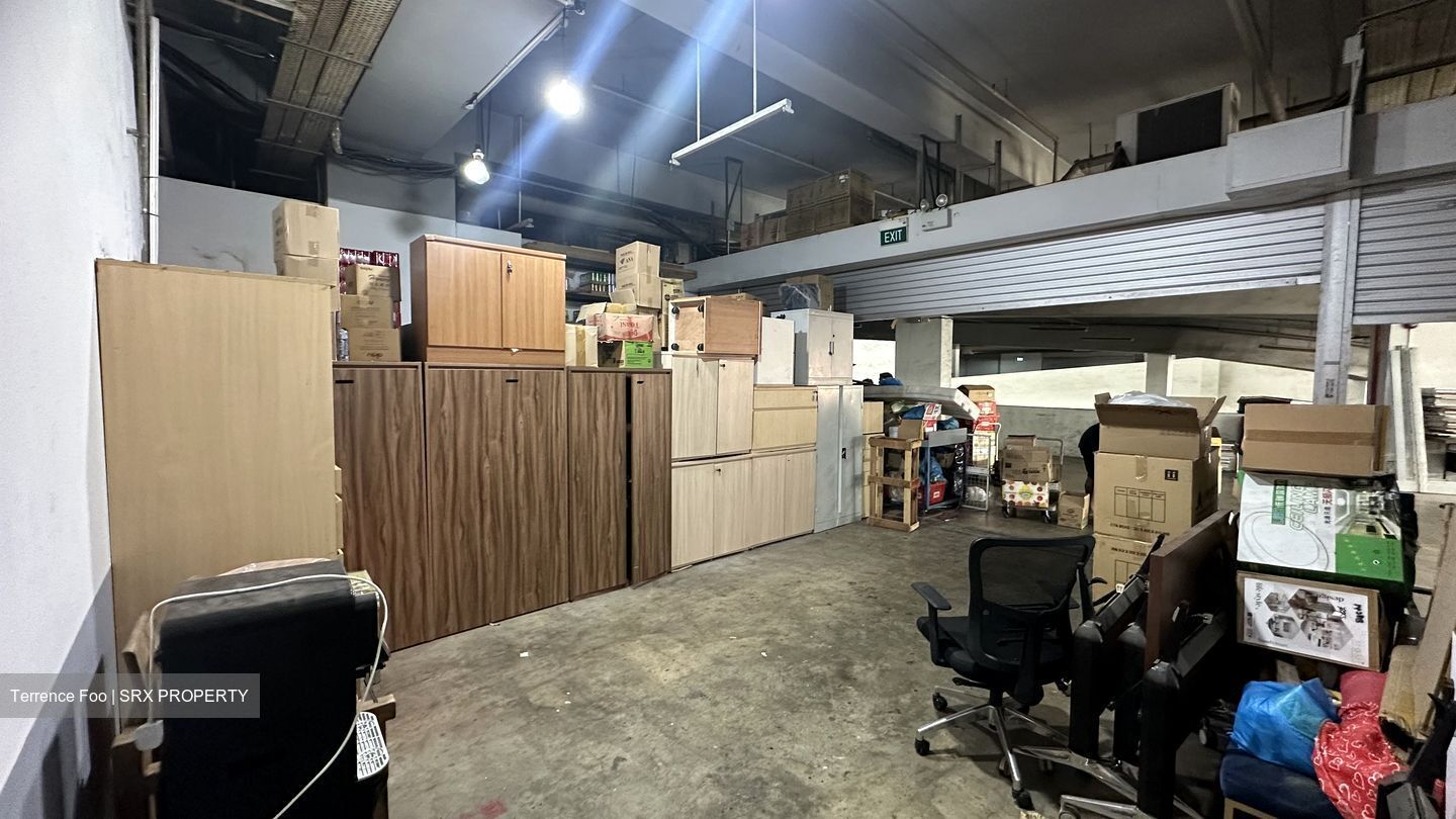 Empire Technocentre (D14), Warehouse #504531271